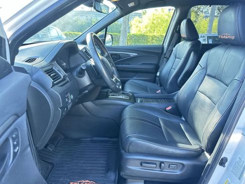Used 2023 Honda Passport TrailSport image 12