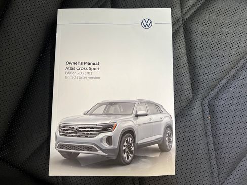 Used 2025 Volkswagen Atlas Cross Sport SE AWD/4WD image 35