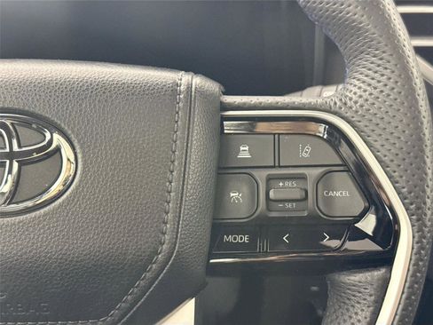 Certified 2024 Toyota Sequoia Platinum image 20