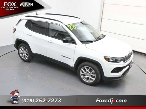 Used 2023 Jeep Compass Latitude AWD/4WD image 27