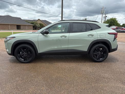 New 2026 Chevrolet Trax ACTIV w/ Driver Confidence Package FWD image 2