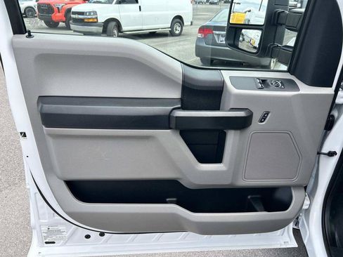 Used 2019 Ford F250 XL w/ Power Equipment Group RWD image 37