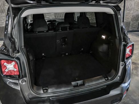 Used 2017 Jeep Renegade Altitude AWD/4WD image 49