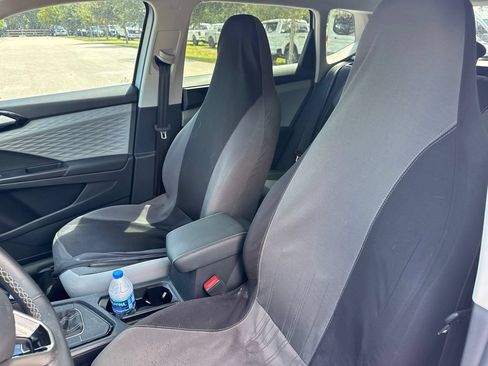 Certified 2023 Volkswagen Taos S FWD image 10