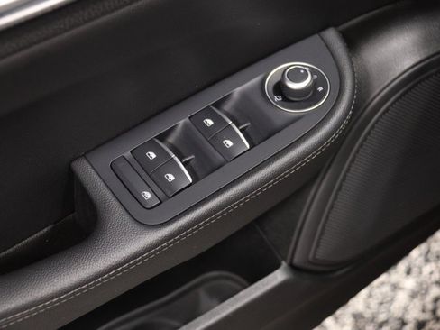 Used 2017 Alfa Romeo Giulia w/ Cold Weather Package RWD image 65
