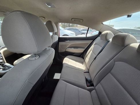 Used 2020 Hyundai Elantra SEL w/ Cargo Package (C1) FWD image 11