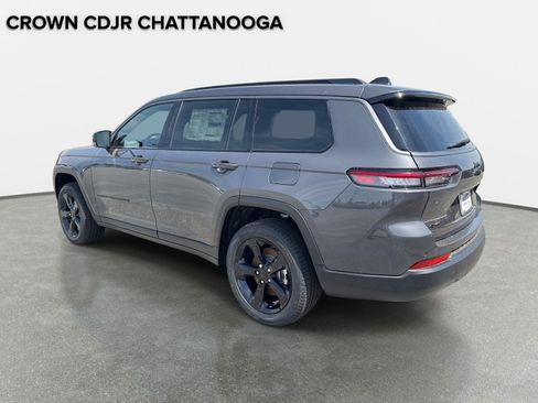 New 2026 Jeep Grand Cherokee L Limited w/ Limited Altitude Package AWD/4WD image 6