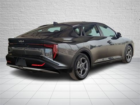 Used 2025 Kia K4 LXS image 3