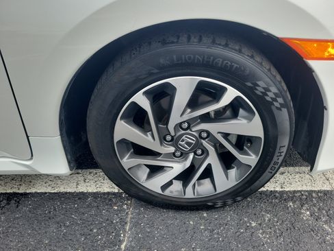 Used 2017 Honda Civic EX image 7
