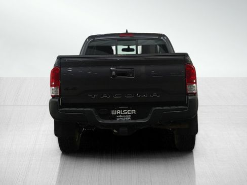 Used 2017 Toyota Tacoma SR5 image 4