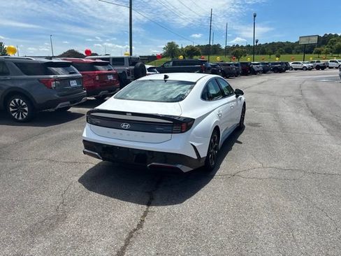 Used 2024 Hyundai Sonata SEL FWD image 23