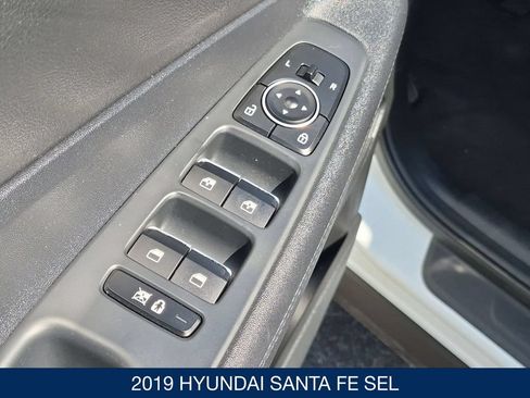 Used 2019 Hyundai Santa Fe SEL AWD/4WD image 12