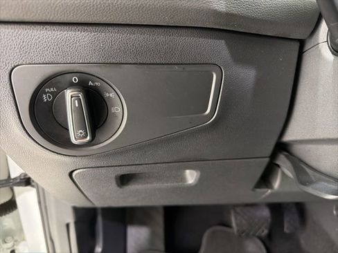 Used 2018 Volkswagen Tiguan SEL w/ 3rd Row Seat Package AWD/4WD image 12
