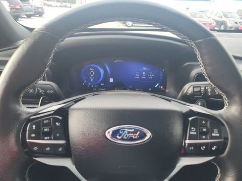 Used 2022 Ford Explorer ST w/ ST Street Pack image 15