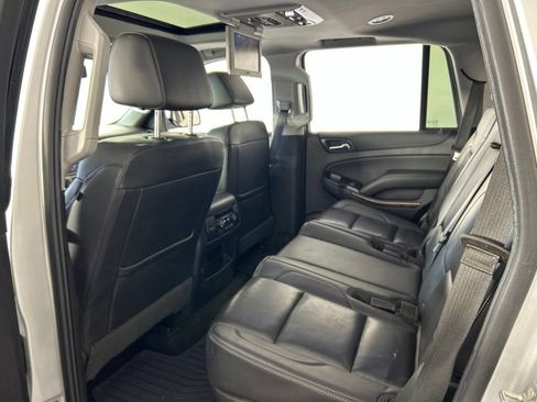 Used 2018 GMC Yukon SLT w/ Premium Edition AWD/4WD image 39