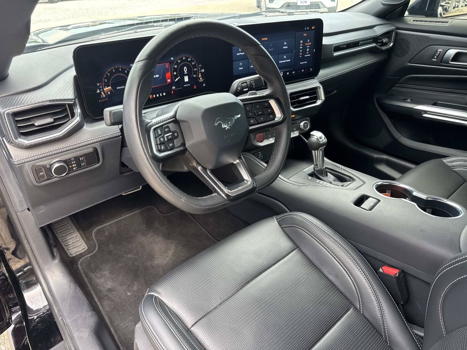 Used 2025 Ford Mustang GT Premium RWD image 17