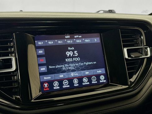 Used 2022 Dodge Durango SXT w/ Anodized Platinum Package image 15