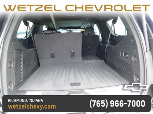 Certified 2022 Chevrolet Suburban RST w/ Luxury Package AWD/4WD image 29