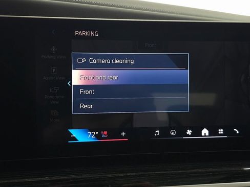Used 2026 BMW 750e xDrive w/ Luxury Rear Seating Package AWD/4WD image 32