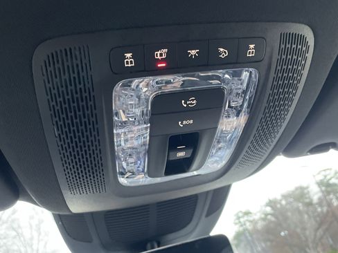 Certified 2025 Mercedes-Benz GLS 450 4MATIC image 39