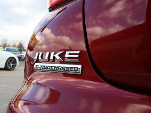 Used 2015 Nissan Juke SV w/ Cold Weather Package image 13