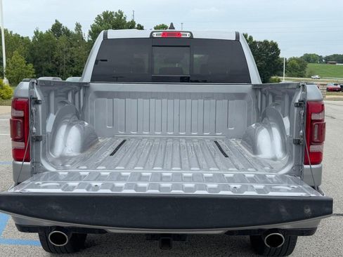 Used 2022 RAM 1500 Laramie w/ Sport Appearance Package AWD/4WD image 7
