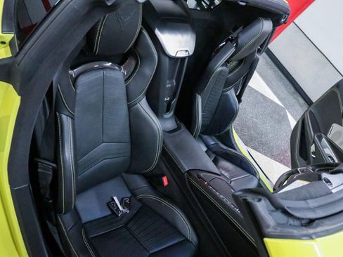 Used 2022 Chevrolet Corvette Stingray Premium Cpe w/ Z51 Performance Package image 20