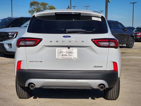 New 2026 Ford Escape Active image 8