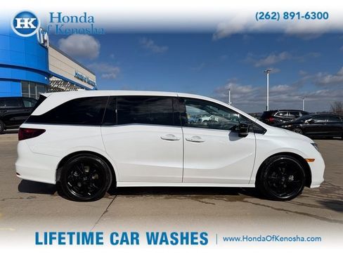 Certified 2024 Honda Odyssey Sport image 8