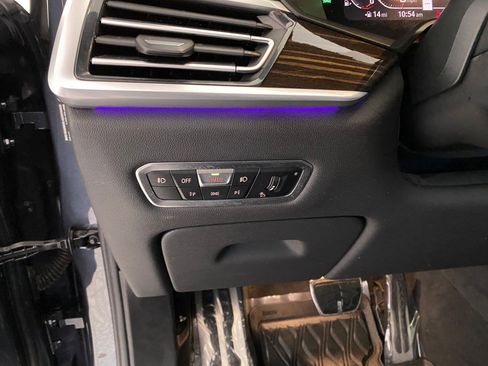 Used 2020 BMW X7 M50i w/ Executive Package image 24