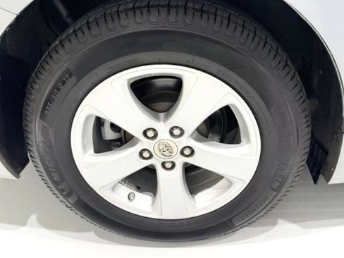 Used 2012 Toyota Sienna LE w/ Towing Pkg FWD image 9