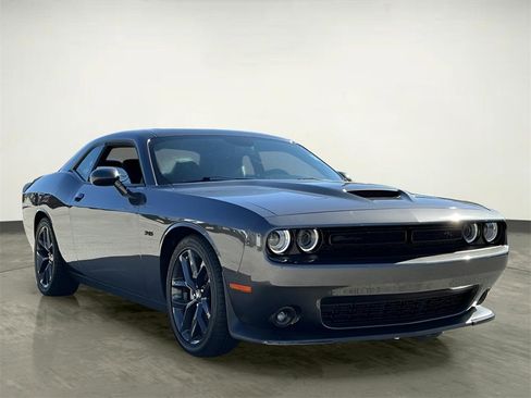 Used 2023 Dodge Challenger R/T w/ Plus Package image 10