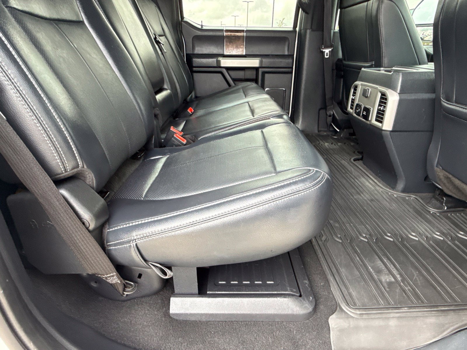 Used 2022 Ford F350 Lariat w/ Lariat Ultimate Package AWD/4WD image 23