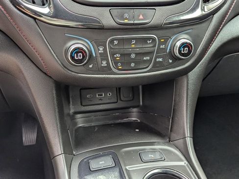 Used 2023 Chevrolet Equinox RS AWD/4WD image 8