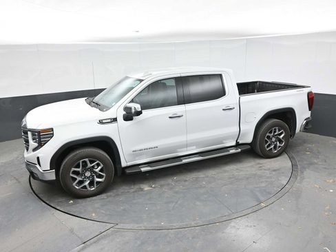 Used 2024 GMC Sierra 1500 SLT w/ SLT Premium Plus Package AWD/4WD image 13