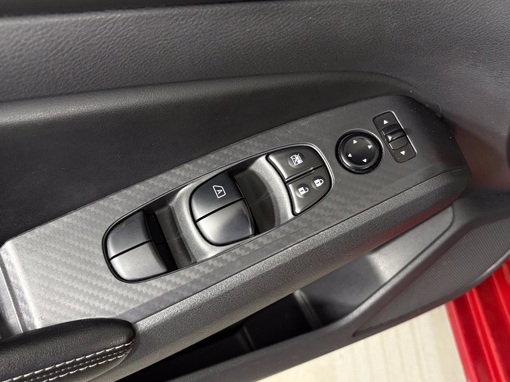 Used 2024 Nissan Altima 2.5 SV FWD image 15