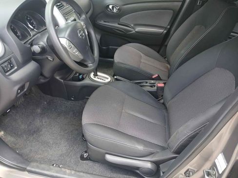 Used 2015 Nissan Versa w/ SL Tech Package FWD image 11