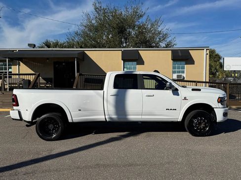 Used 2021 RAM 3500 Laramie w/ Night Edition AWD/4WD image 4