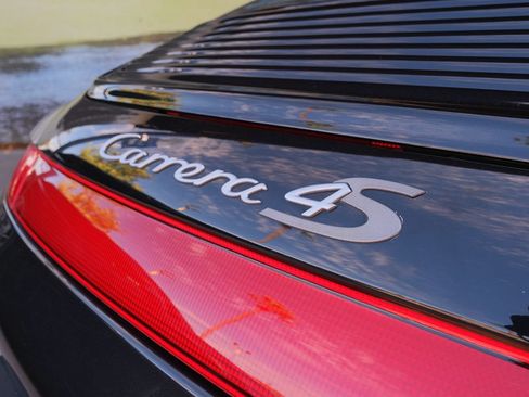Used 2004 Porsche 911 Carrera 4S AWD/4WD image 30