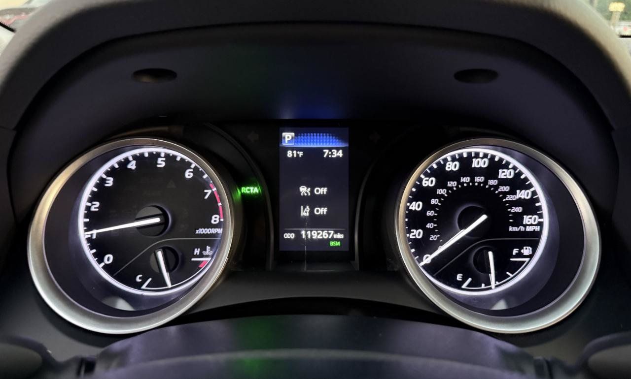 Used 2023 Toyota Camry LE w/ Convenience Package FWD image 16