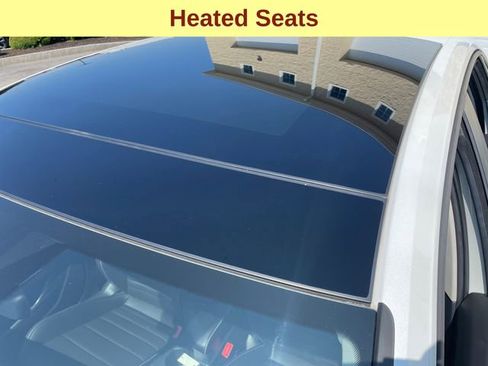 Used 2022 Volkswagen Jetta SE image 9