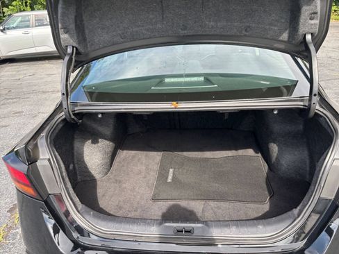 Used 2025 Nissan Altima 2.5 SV FWD image 27