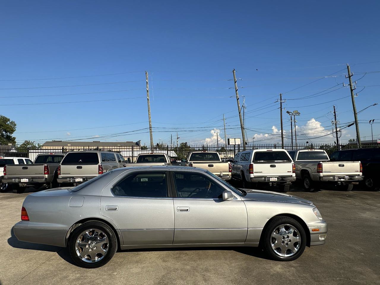 Used 1999 Lexus LS 400 w/ Premium Pkg RWD image 6