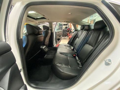 Used 2021 Honda Accord EX-L image 12