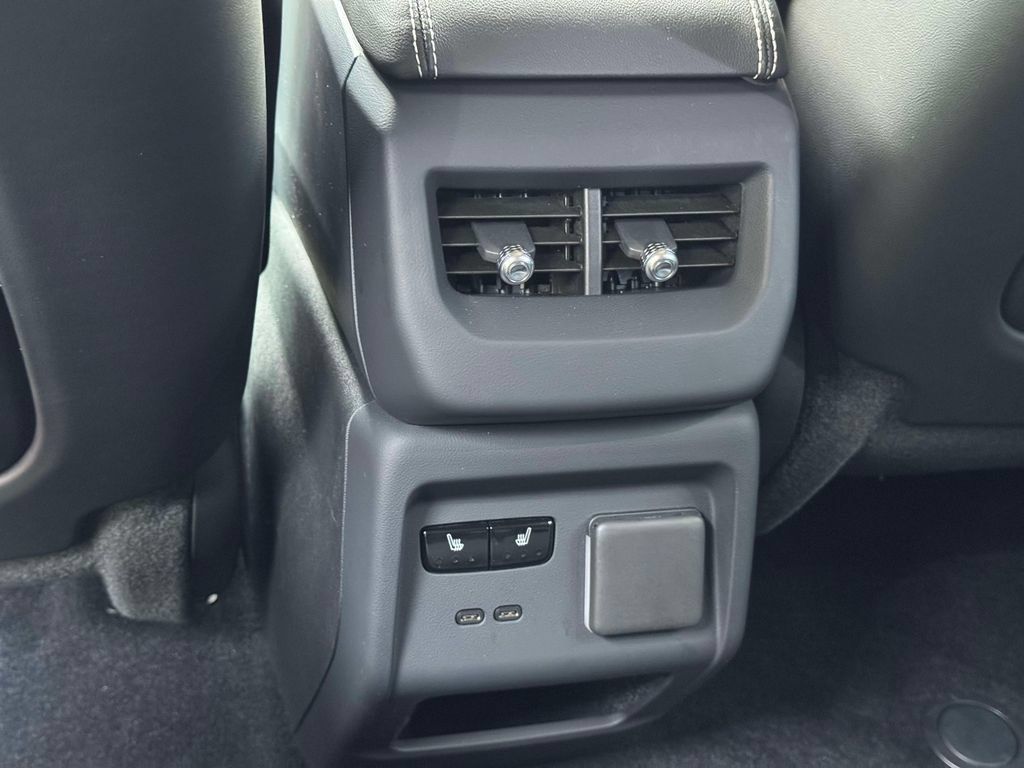 Used 2025 Cadillac Optiq Luxury 2 w/ LPO, Floor Liner Package AWD/4WD image 21