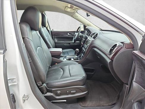 Used 2017 Buick Enclave Leather image 22