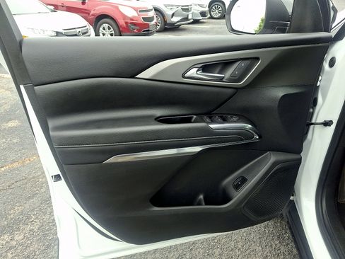 Certified 2024 Chevrolet Traverse LT w/ LPO, Floor Liner Package AWD/4WD image 13