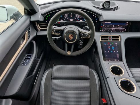 Used 2025 Porsche Taycan 4S image 4