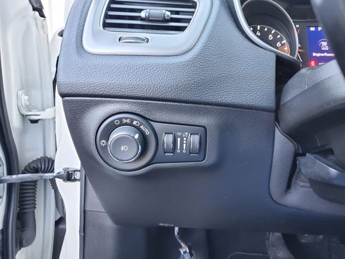 Used 2020 Jeep Compass Latitude image 17