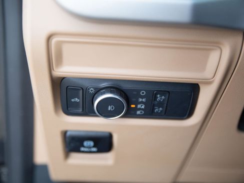 Used 2023 Ford F150 XLT image 17